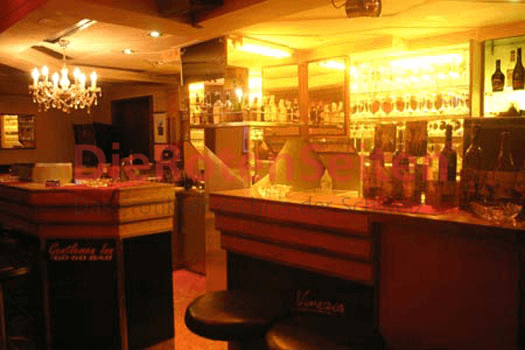 Gentlemen Inn GoGo Bar