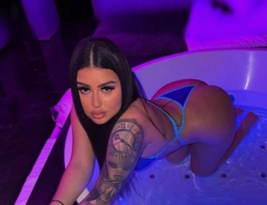 KARLA NEW IN TOWN