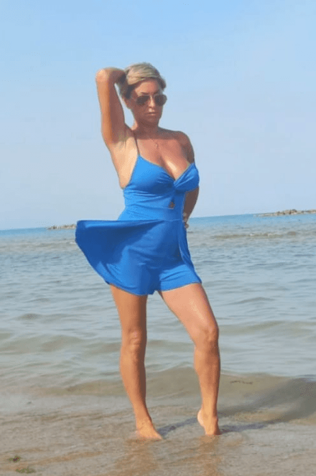 Hot slut SG