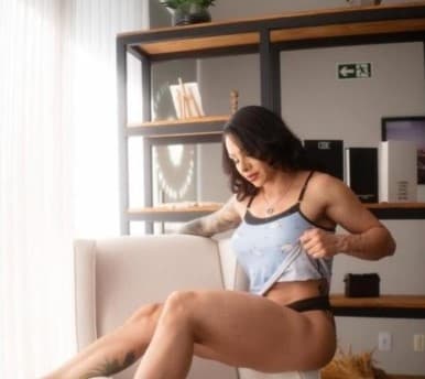 Lorena Party Girl